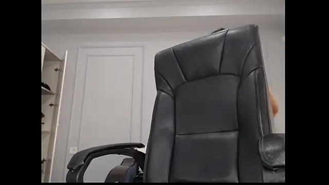 LillieSoonKim online show from 09-14-25, 03:38