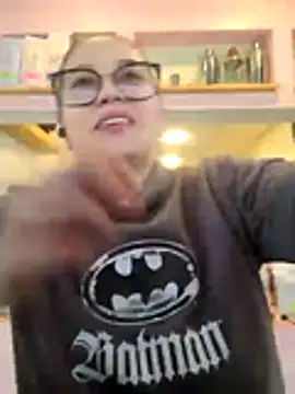 Snapshot of karolgirl-1 chatting on 06-09-26, 05:02 karolgirl-1 online show from 06-09-26, 05:02