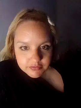Snapshot of shaynarg chatting on 11-18-25, 05:12 shaynarg online show from 11-18-25, 05:12