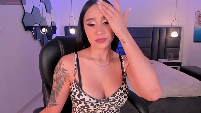 Snapshot of NickyLawson chatting on 03-14-26, 04:18 NickyLawson online show from 03-14-26, 04:18