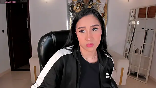 Snapshot of NickyLawson chatting on 03-26-26, 04:18 NickyLawson online show from 03-26-26, 04:18