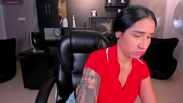 NickyLawson online show from 06-18-26, 04:57