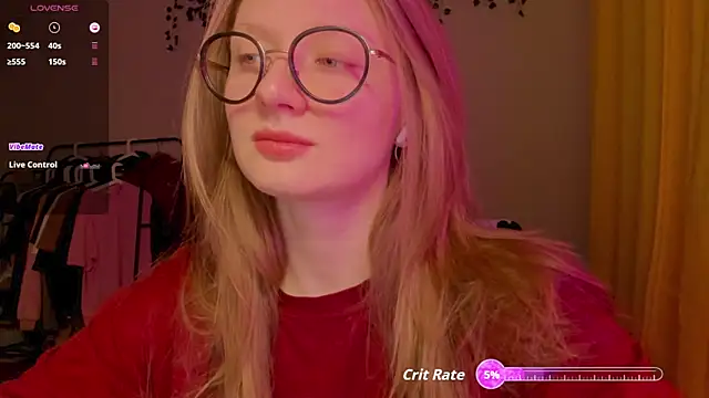 Snapshot of mollytuck chatting on 03-06-26, 04:14 mollytuck online show from 03-06-26, 04:14