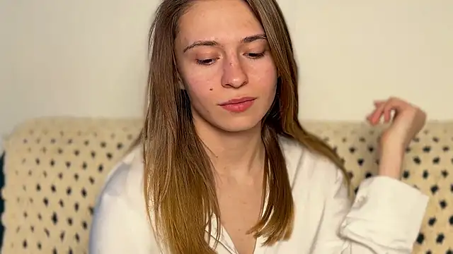 LovelyKatea online show from 05-01-26, 01:37