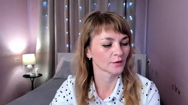 annasimonsj online show from 05-11-26, 01:00