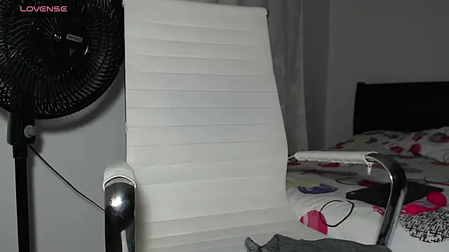 emma1005 online show from 12-19-24, 12:24