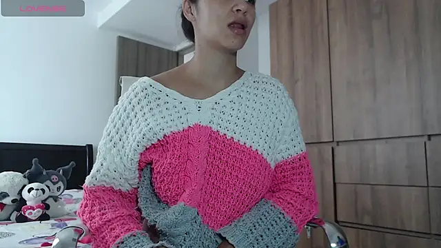 emma1005 online show from 03-14-25, 04:40
