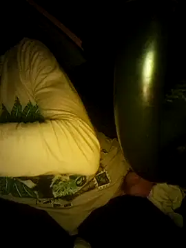 Snapshot of utoopia777 chatting on 10-03-25, 09:01 utoopia777 online show from 10-03-25, 09:01