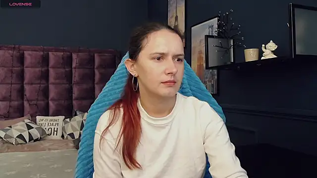 iris nikhols online show from 07-06-26, 02:30