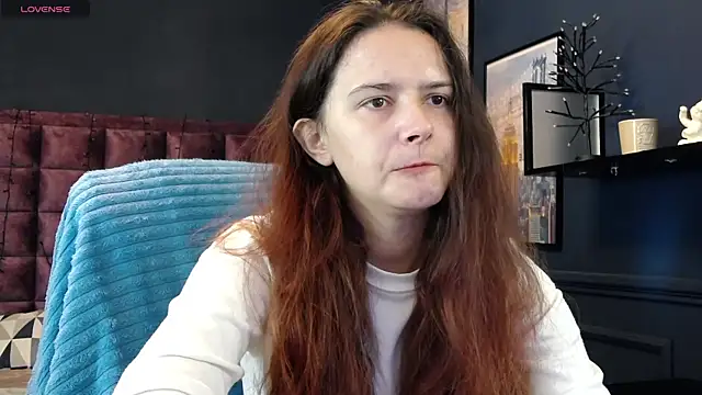 iris nikhols online show from 07-15-26, 01:22