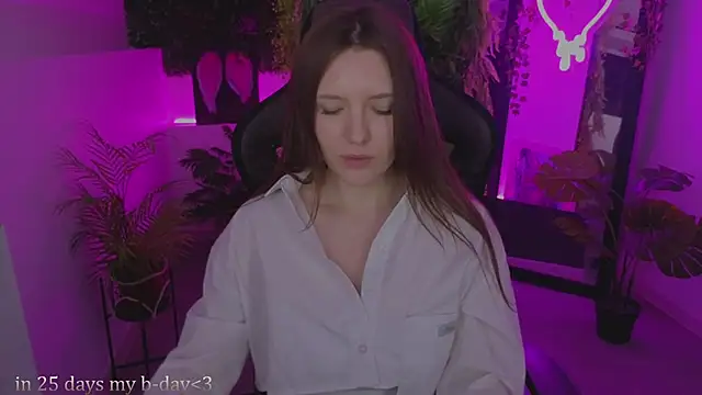 Snapshot of JennyDens chatting on 04-24-26, 12:51 JennyDens online show from 04-24-26, 12:51