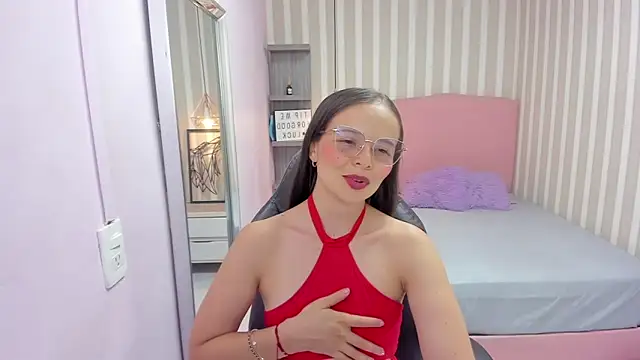 LORELAIGIVEN online show from 05-08-26, 12:32