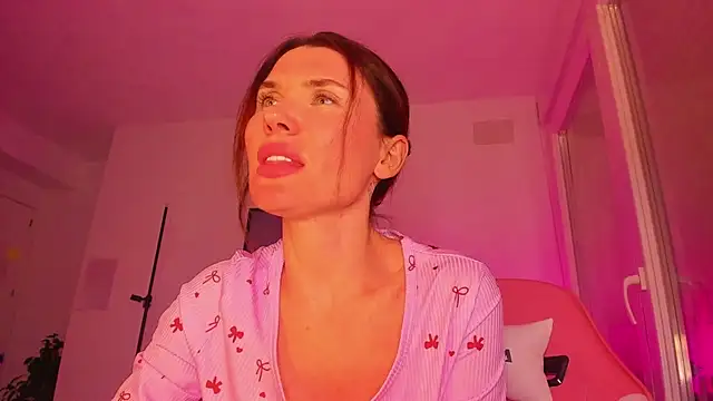 Cameron diazz online show from 03-17-26, 10:02