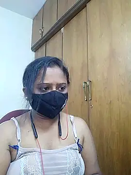 sexynayan23 online show from 05-14-26, 01:07
