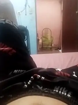 Snapshot of Emanuel45js chatting on 02-26-25, 07:16 Emanuel45js online show from 02-26-25, 07:16