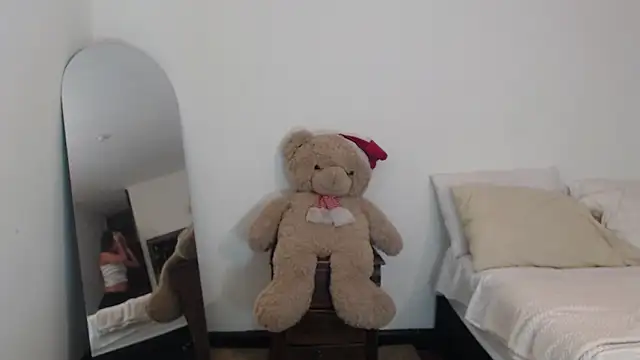 Snapshot of ValienteGirl_ chatting on 03-07-26, 05:04 ValienteGirl online show from 03-07-26, 05:04