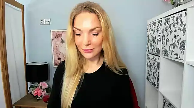 Snapshot of AulloraHoney chatting on 12-21-24, 06:19 AulloraHoney online show from 12-21-24, 06:19