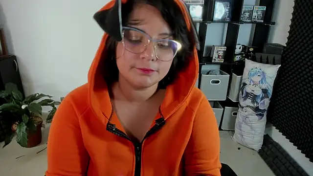 aika-dreams online show from 12-16-24, 05:33