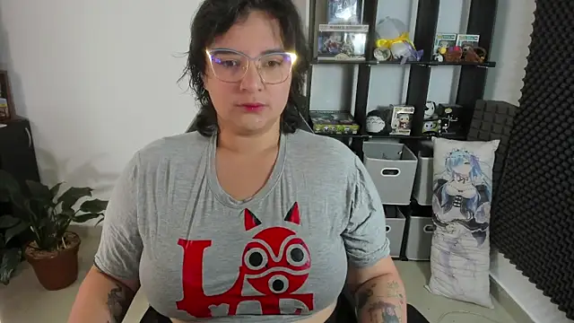 aika-dreams online show from 02-20-25, 01:08