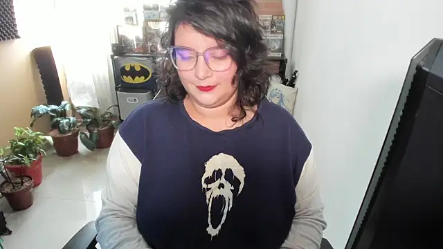 aika-dreams online show from 09-12-25, 01:00