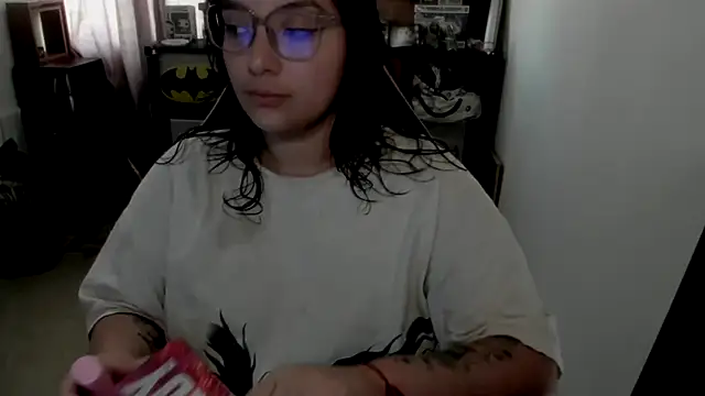 aika-dreams online show from 04-30-26, 02:01