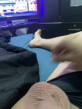 Snapshot of dustbor chatting on 03-12-25, 05:28 dustbor online show from 03-12-25, 05:28