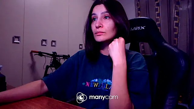 GodlyTheia online show from 03-14-25, 04:40