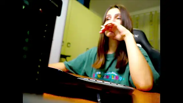 GodlyTheia online show from 04-17-26, 05:05