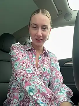 CutieEmy online show from 12-25-24, 11:33