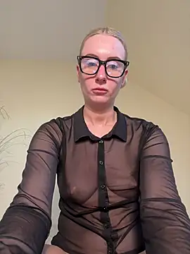 CutieEmy online show from 05-24-26, 03:17