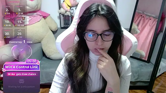 Maggie Fox3 online show from 02-27-26, 01:27