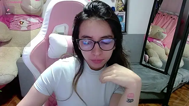 Maggie Fox3 online show from 03-02-26, 02:47