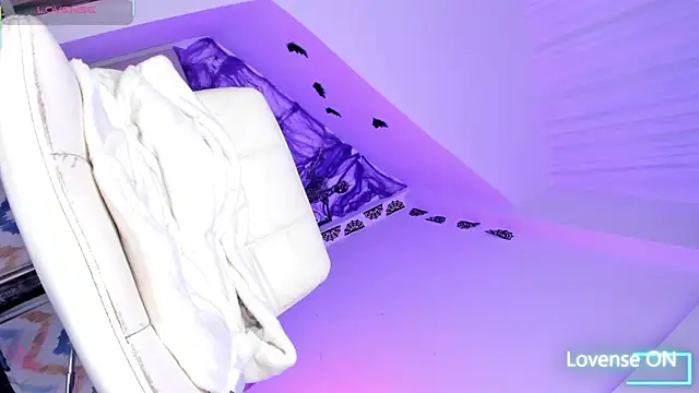 VictoriaVX online show from 10-24-25, 12:01