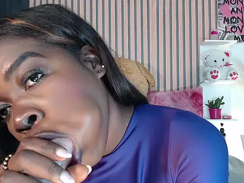 Snapshot of karinacortes chatting on 10-09-25, 06:28 karinacortes online show from 10-09-25, 06:28