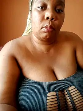 Snapshot of Lovelyboobs01 chatting on 01-22-25, 12:06 Lovelyboobs01 online show from 01-22-25, 12:06