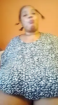 Snapshot of Lovelyboobs01 chatting on 02-16-25, 01:49 Lovelyboobs01 online show from 02-16-25, 01:49