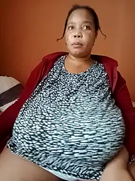 Snapshot of Lovelyboobs01 chatting on 02-18-25, 01:55 Lovelyboobs01 online show from 02-18-25, 01:55