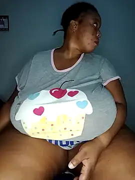 Snapshot of Lovelyboobs01 chatting on 03-06-25, 12:10 Lovelyboobs01 online show from 03-06-25, 12:10