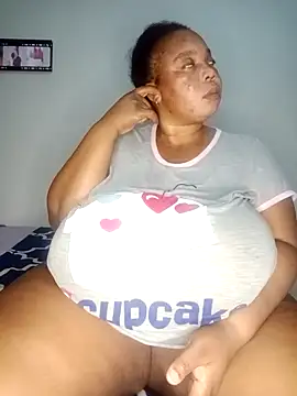 Snapshot of Lovelyboobs01 chatting on 03-06-25, 11:31 Lovelyboobs01 online show from 03-06-25, 11:31