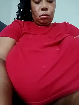 Snapshot of Lovelyboobs01 chatting on 03-13-25, 01:29 Lovelyboobs01 online show from 03-13-25, 01:29