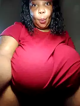 Snapshot of Lovelyboobs01 chatting on 03-17-25, 08:18 Lovelyboobs01 online show from 03-17-25, 08:18