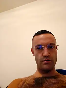 Snapshot of enricso chatting on 09-30-25, 12:43 enricso online show from 09-30-25, 12:43