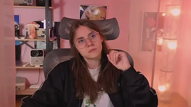  AnnaStark  online show from 06-12-26, 07:02