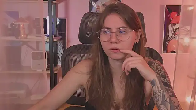  AnnaStark  online show from 06-17-26, 08:10