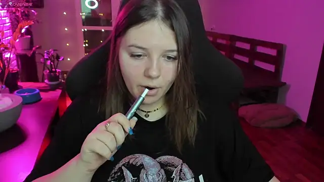 Snapshot of XNirvanaX chatting on 02-17-26, 05:04 XNirvanaX online show from 02-17-26, 05:04