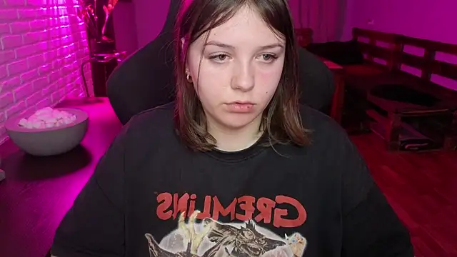 XNirvanaX online show from 06-19-26, 01:10
