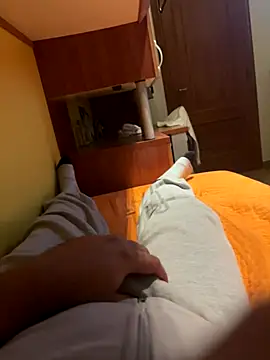 Snapshot of alex21017 chatting on 11-01-25, 01:07 alex21017 online show from 11-01-25, 01:07