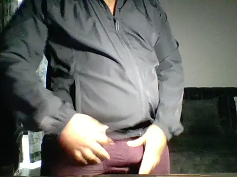 Wildguycums online show from 10-15-25, 04:51