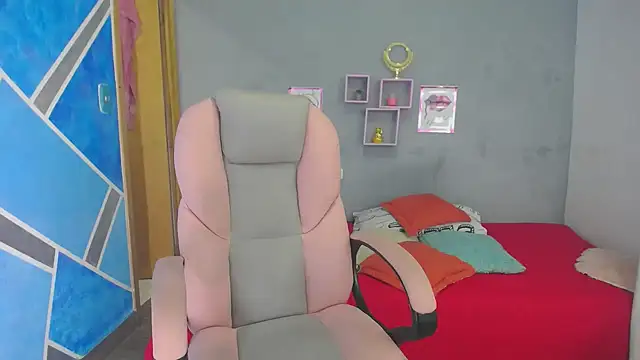 SexyLeilaa online show from 12-27-24, 03:09