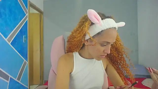 SexyLeilaa online show from 01-08-25, 03:08